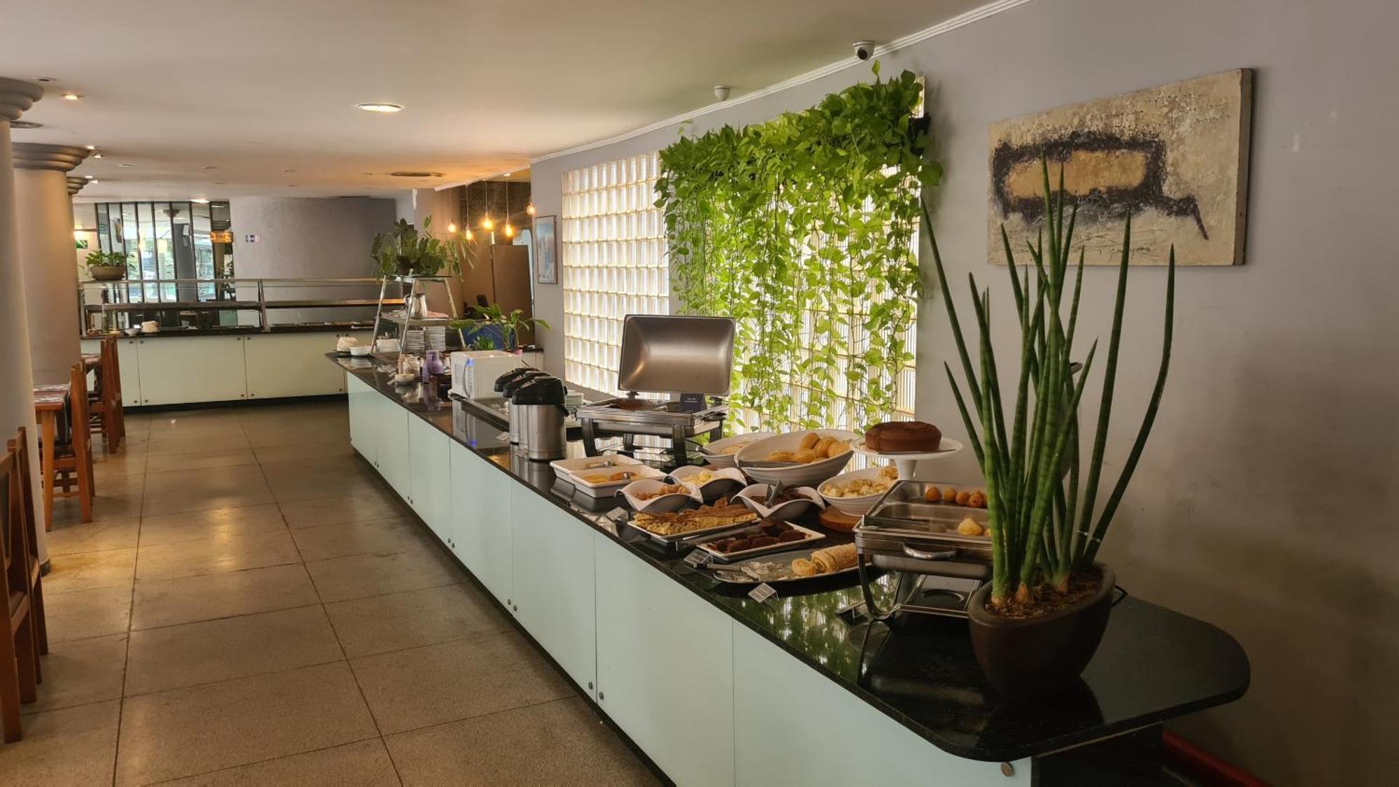 Realminas Hotel E Restaurante 瓦拉达里斯州长市 外观 照片