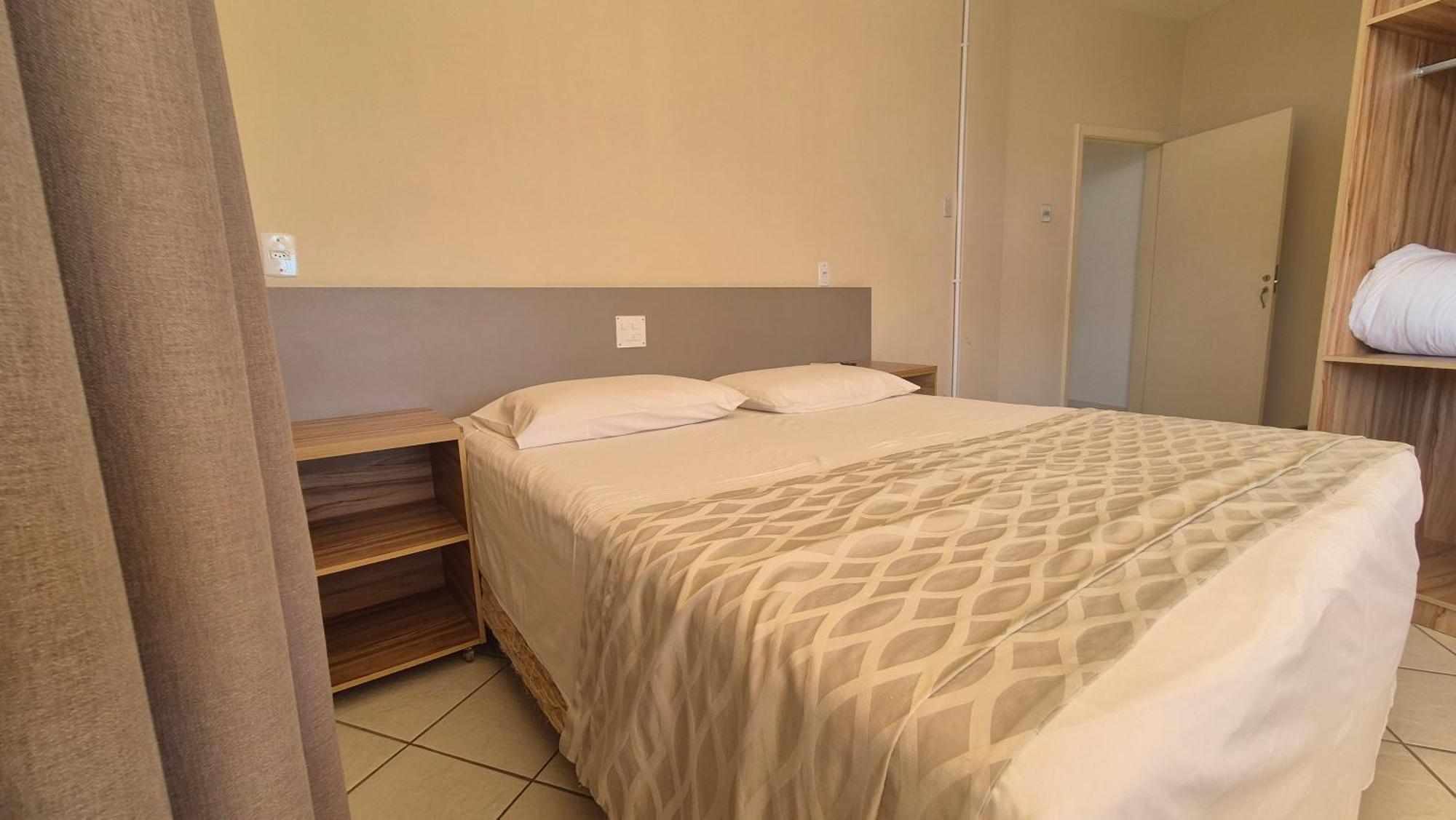 Realminas Hotel E Restaurante 瓦拉达里斯州长市 外观 照片