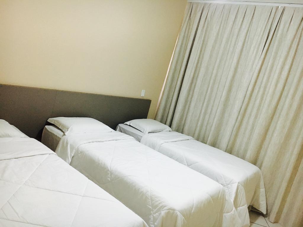 Realminas Hotel E Restaurante 瓦拉达里斯州长市 外观 照片